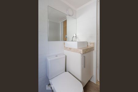 Banheiro de kitnet/studio para alugar com 1 quarto, 30m² em Bela Vista, São Paulo