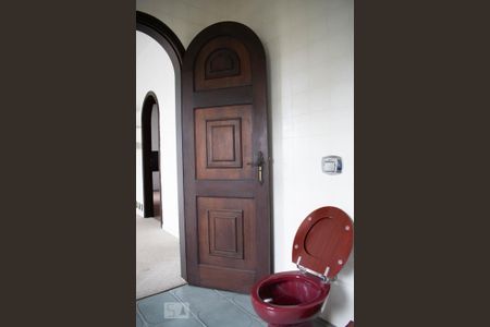 Casa de condomínio à venda com 550m², 3 quartos e 6 vagasBanheiro Suíte 2