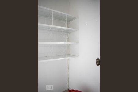 Casa de condomínio à venda com 550m², 3 quartos e 6 vagasCloset 2