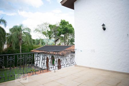 Casa de condomínio à venda com 550m², 3 quartos e 6 vagasVaranda externa