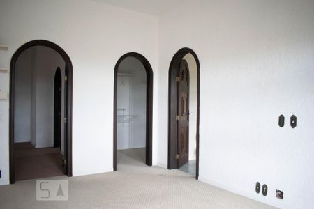 Casa de condomínio à venda com 550m², 3 quartos e 6 vagasQuarto Suíte 2