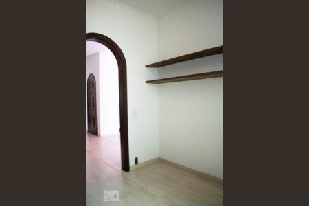 Casa de condomínio à venda com 550m², 3 quartos e 6 vagasQuarto 2