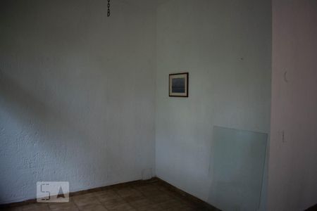 Casa de condomínio à venda com 550m², 3 quartos e 6 vagasQuarto de Serviço