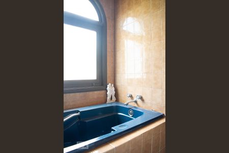 Casa de condomínio à venda com 550m², 3 quartos e 6 vagasBanheiro Suíte 1