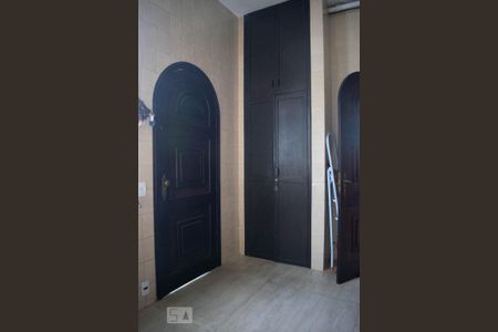 Casa de condomínio à venda com 550m², 3 quartos e 6 vagasÁrea de Serviço