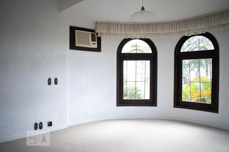 Casa de condomínio à venda com 550m², 3 quartos e 6 vagasQuarto Suíte 2