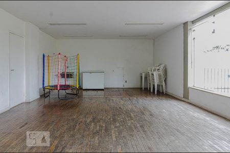 Apartamento à venda com 68m², 2 quartos e 1 vaga Apartamento à venda com 68m², 2 quartos e 1 vagaSalão de festas/Academia