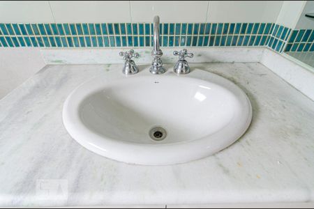 Apartamento à venda com 68m², 2 quartos e 1 vaga Apartamento à venda com 68m², 2 quartos e 1 vagaBanheiro