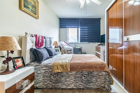 Apartamento à venda com 127m², 3 quartos e 2 vagas Apartamento à venda com 127m², 3 quartos e 2 vagasQuarto 2 - Suíte