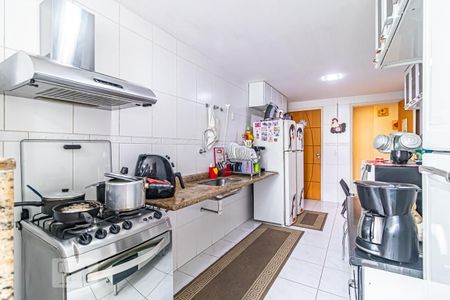 Apartamento à venda com 127m², 3 quartos e 2 vagas Apartamento à venda com 127m², 3 quartos e 2 vagasCozinha
