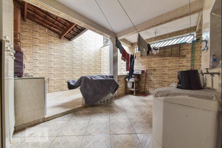 Casa à venda com 250m², 4 quartos e 2 vagasLavanderia