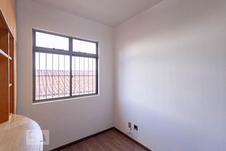 Quarto 1 de apartamento para alugar com 3 quartos, 98m² em Palmares, Belo Horizonte