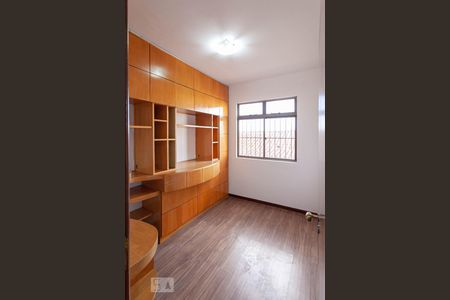 Quarto 1 de apartamento para alugar com 3 quartos, 98m² em Palmares, Belo Horizonte