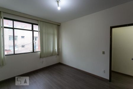 Apartamento à venda com 345m², 4 quartos e 2 vagas Apartamento à venda com 345m², 4 quartos e 2 vagasQuarto 1