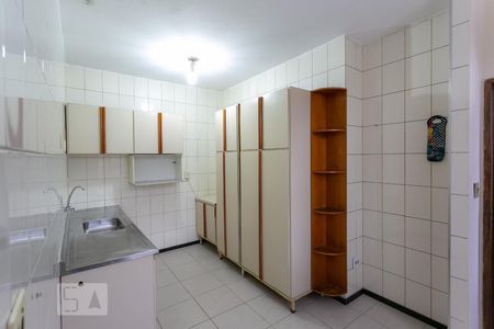 Apartamento à venda com 345m², 4 quartos e 2 vagas Apartamento à venda com 345m², 4 quartos e 2 vagasCozinha