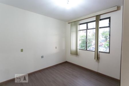 Apartamento à venda com 345m², 4 quartos e 2 vagas Apartamento à venda com 345m², 4 quartos e 2 vagasQuarto 2