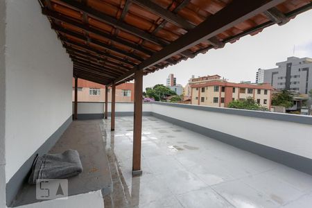 Apartamento à venda com 345m², 4 quartos e 2 vagas Apartamento à venda com 345m², 4 quartos e 2 vagasCobertura