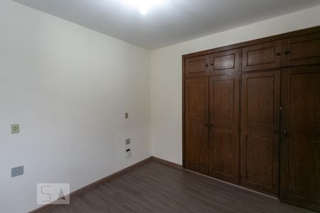 Apartamento à venda com 345m², 4 quartos e 2 vagas Apartamento à venda com 345m², 4 quartos e 2 vagasQuarto 4 - Suíte
