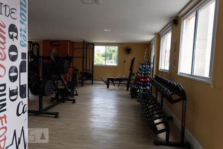 Apartamento à venda com 64m², 2 quartos e 1 vaga Apartamento à venda com 64m², 2 quartos e 1 vagaAcademia