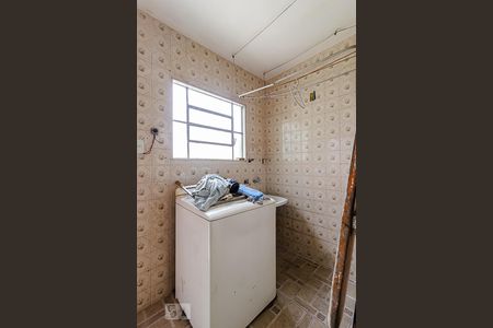 Casa à venda com 100m², 2 quartos e 2 vagas Casa à venda com 100m², 2 quartos e 2 vagasÁrea de Serviço