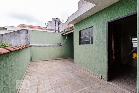 Casa à venda com 100m², 2 quartos e 2 vagas Casa à venda com 100m², 2 quartos e 2 vagasQuintal