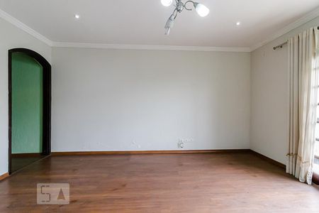 Casa à venda com 100m², 2 quartos e 2 vagas Casa à venda com 100m², 2 quartos e 2 vagasSala