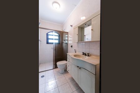 Casa à venda com 100m², 2 quartos e 2 vagas Casa à venda com 100m², 2 quartos e 2 vagasBanheiro