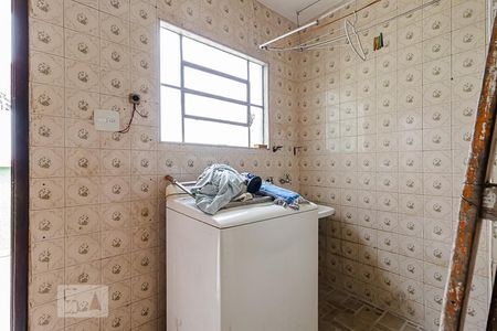 Casa à venda com 100m², 2 quartos e 2 vagas Casa à venda com 100m², 2 quartos e 2 vagasÁrea de Serviço