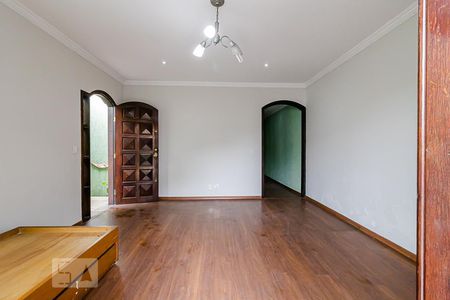 Casa à venda com 100m², 2 quartos e 2 vagas Casa à venda com 100m², 2 quartos e 2 vagasSala
