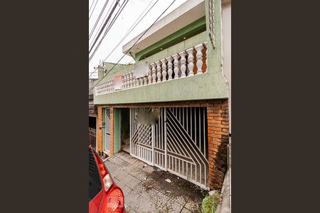 Casa à venda com 100m², 2 quartos e 2 vagas Casa à venda com 100m², 2 quartos e 2 vagasFachada