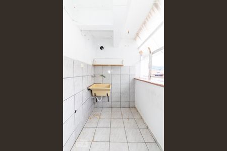 Área de Serviço de casa para alugar com 3 quartos, 60m² em Vila Irmaos Arnoni, São Paulo