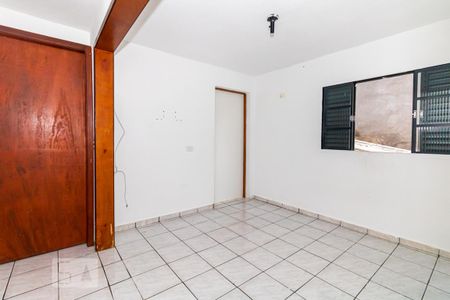 Casa para alugar com 3 quartos, 60m² em Vila Irmaos Arnoni, São Paulo