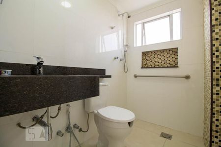 Apartamento para alugar com 55m², 2 quartos e 1 vagaBanheiro 