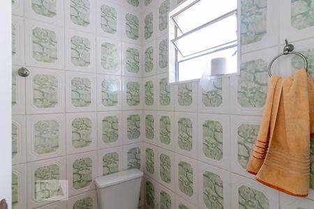 Casa à venda com 200m², 4 quartos e 1 vaga Casa à venda com 200m², 4 quartos e 1 vagaBanheiro 2 Casa 1