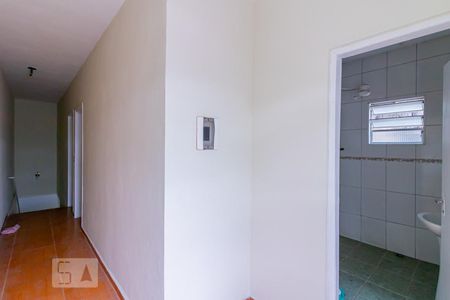 Corredor Casa 1  de casa à venda com 4 quartos, 200m² em Vila Moraes, São Paulo