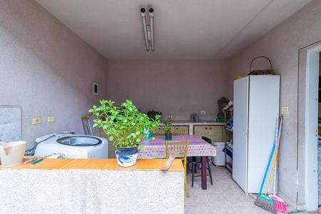 Casa à venda com 200m², 4 quartos e 1 vaga Casa à venda com 200m², 4 quartos e 1 vagaÁrea de Serviço Casa 2