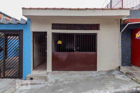 Casa à venda com 200m², 4 quartos e 1 vaga Casa à venda com 200m², 4 quartos e 1 vagaFachada