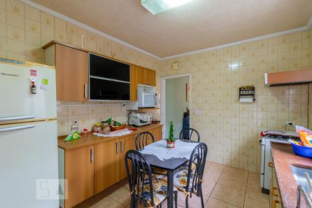 Casa à venda com 200m², 4 quartos e 1 vaga Casa à venda com 200m², 4 quartos e 1 vagaCozinha Casa 2