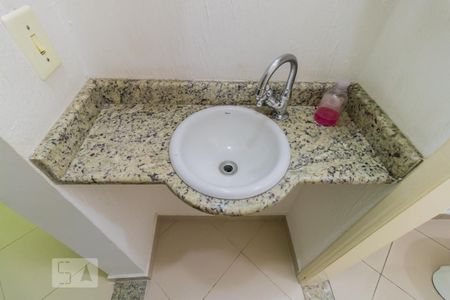 Detalhe banheiro de casa para alugar com 3 quartos, 160m² em Vila Guilhermina, São Paulo