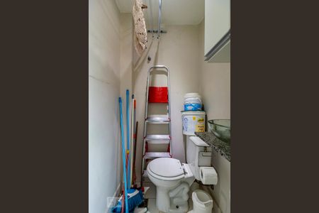 Apartamento para alugar com 75m², 2 quartos e 1 vagaBanheiro de Serviço