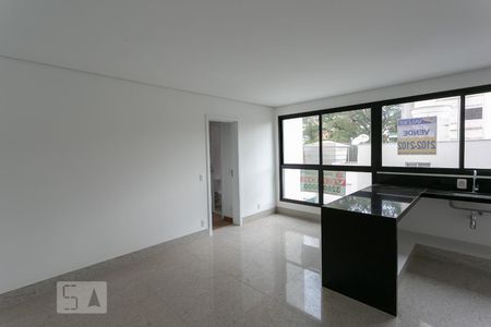 Sala de Apartamento com 2 quartos, 81m² Serra