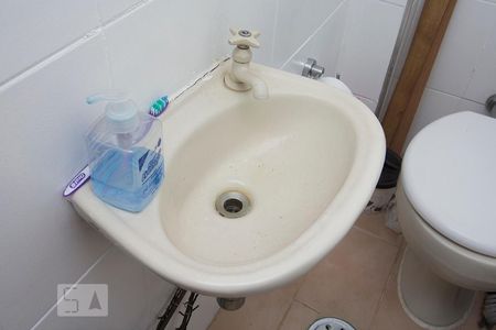 Apartamento à venda com 91m², 3 quartos e 1 vaga Apartamento à venda com 91m², 3 quartos e 1 vagaBanheiro Serviço