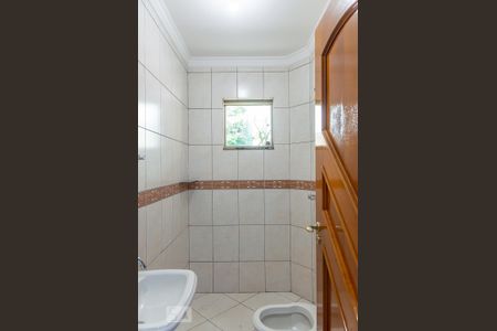 Casa à venda com 170m², 3 quartos e 20 vagasBanheiro 2