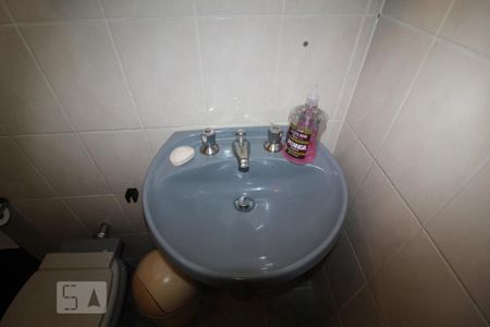 Casa à venda com 500m², 4 quartos e 6 vagasBanheiro 1 social