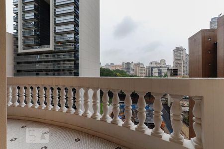 Apartamento à venda com 154m², 2 quartos e sem vagaVaranda da Suíte