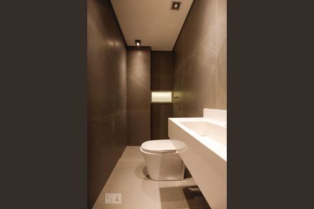 Apartamento à venda com 154m², 2 quartos e sem vagaBanheiro da Suíte