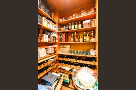 Apartamento à venda com 350m², 3 quartos e 1 vagaAdega