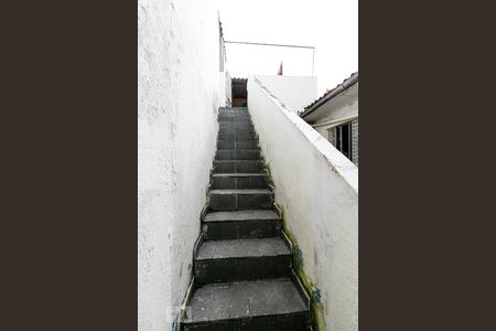 Casa à venda com 181m², 3 quartos e 2 vagasEscadas