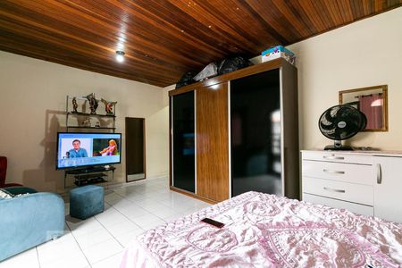 Casa à venda com 181m², 3 quartos e 2 vagasSuíte