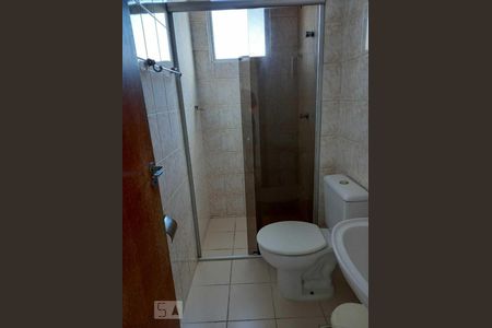 Banheiro de apartamento à venda com 2 quartos, 50m² em Nova Vista, Belo Horizonte